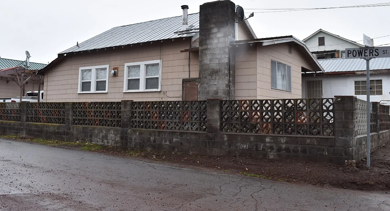 3 bed, 1.5 bath, 1600 sqft, $2,250 — Photo 1