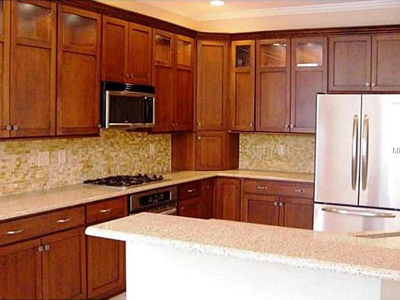 2nd image of 18005 Avalon Ln