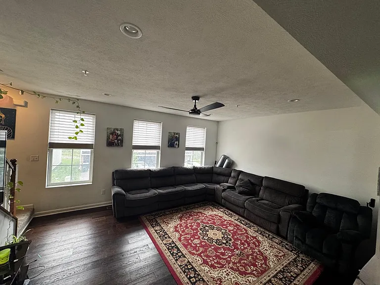 312 Thurgood Dr — Photo 4