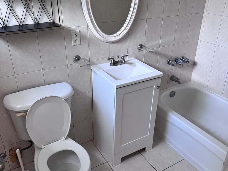 9016 Collins Ave #6 — Photo 5