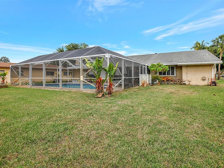 5320 SW 21st Ct — Photo 45