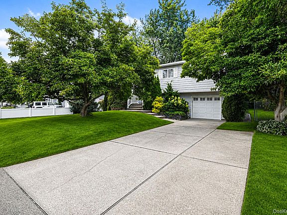 3rd image of 505 Hawkins Road