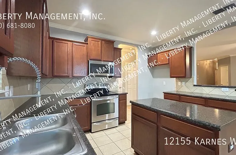 12155 Karnes Way — Photo 9