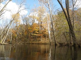 3160 Chabot Rd, Benton Harbor, MI 49022