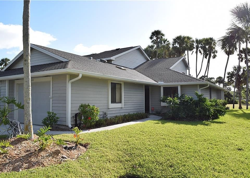 1st image of 320 Vista Ct