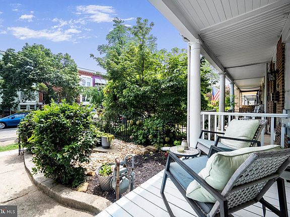 3rd image of 315 16th St SE