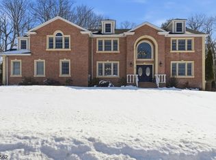 25 Page Dr, Oakland Boro, NJ 07436