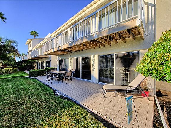 3rd image of 1401 Gulf Blvd APT 117