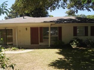 7 Luau Dr, North Little Rock, AR 72120