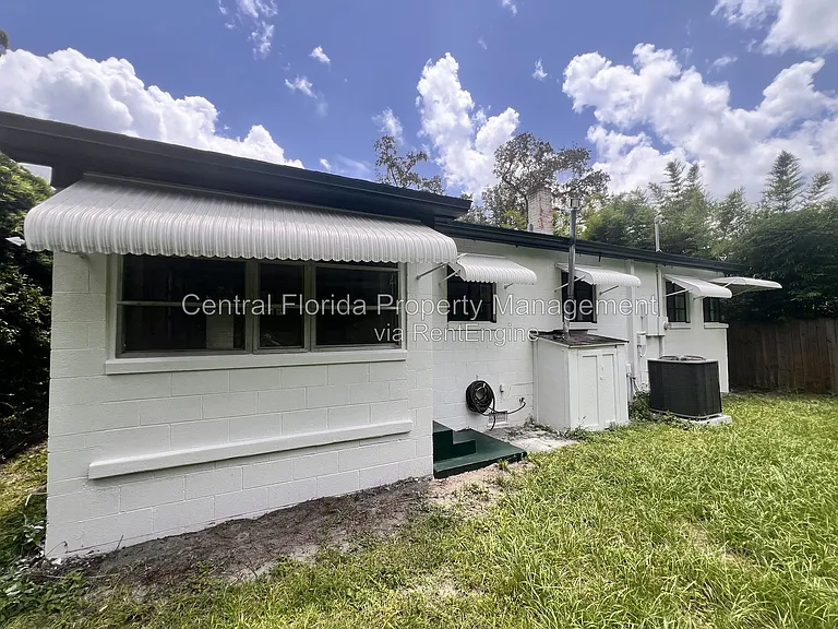 1261 Richmond Rd — Photo 15