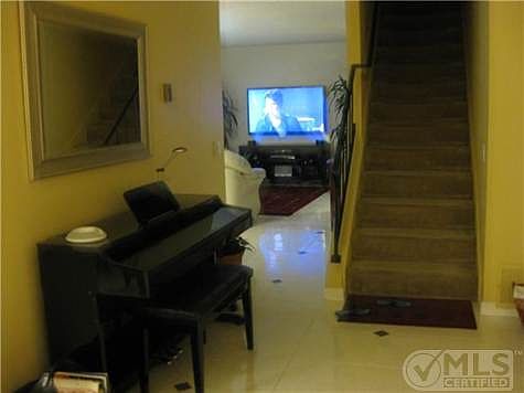 4th image of 2284 Delos St