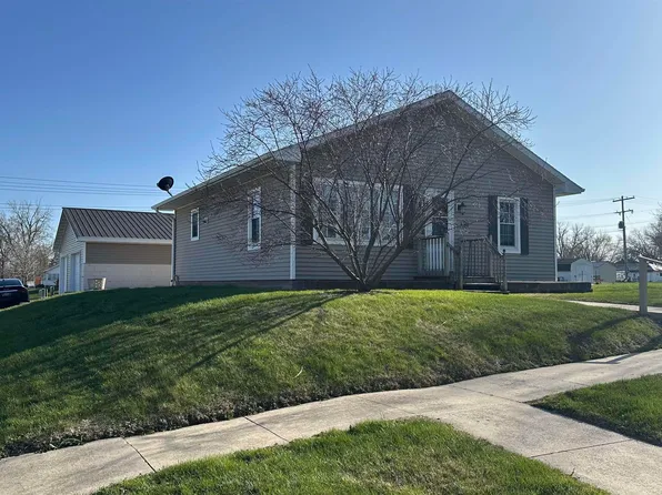 506 E Dallas St, Montezuma, IA 50171