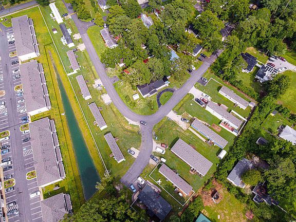 2nd image of 800 Columbia Dr. Kingston Village Lots 57-68