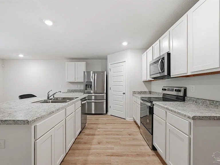 5367 Peach Dr — Photo 20