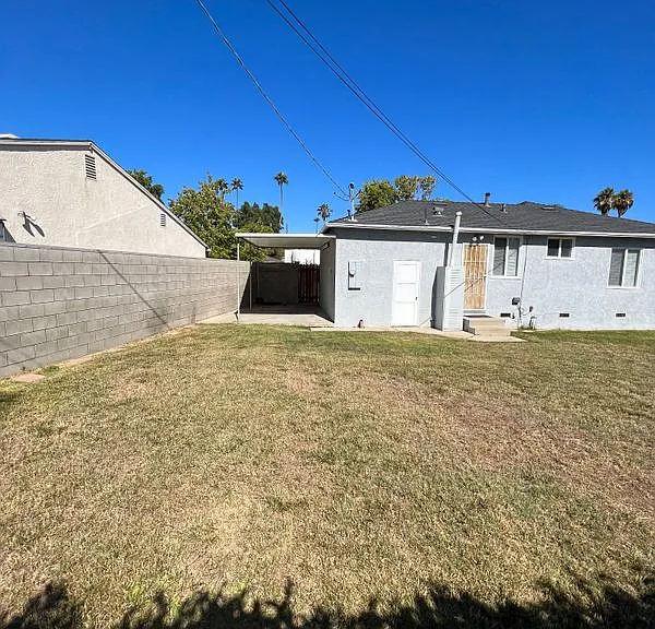 7400 Midfield Ave — Photo 1