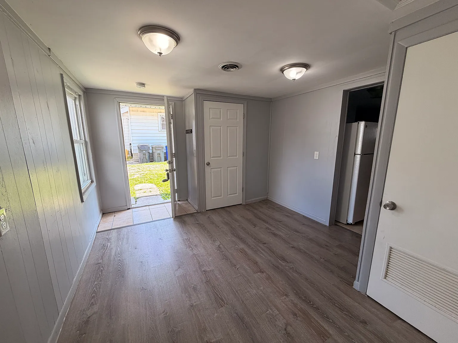 2 bed, 400 sqft, $900 — Photo 3