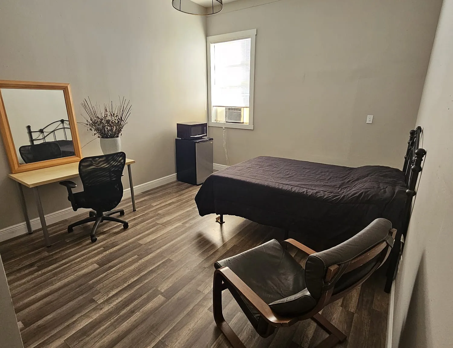 1 bed, 1136 sqft, $800 — Photo 2