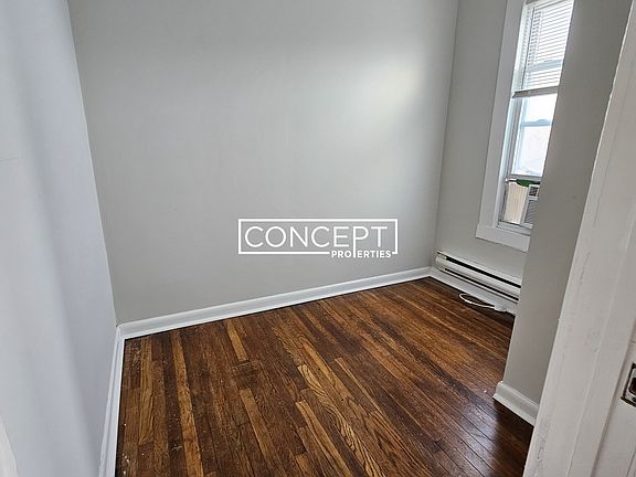 2nd image of 121 George St APT 2