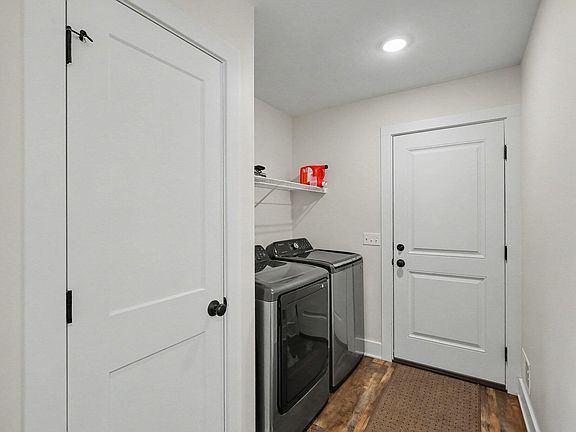 3rd image of 710 Chary Glen Dr NW