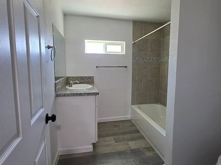 1178 E Park Way — Photo 19
