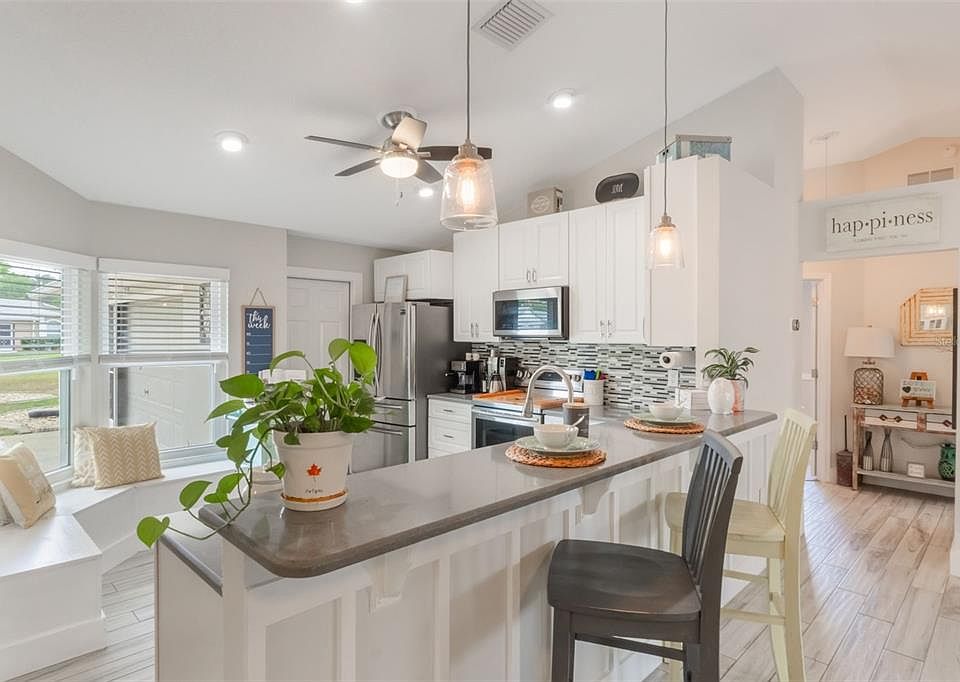 ヴァンガード 9910 Canterbury Drive, Leesburg, FL 34788 - MLS# O6345267