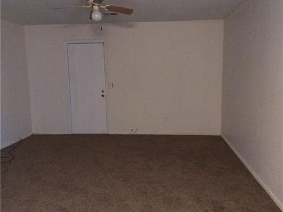 3rd image of 4821 S Fairmont Ave