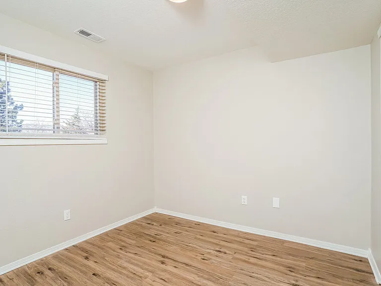 1038 Nolte Dr W — Photo 15