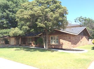 2207 College Ave, Levelland, TX 79336