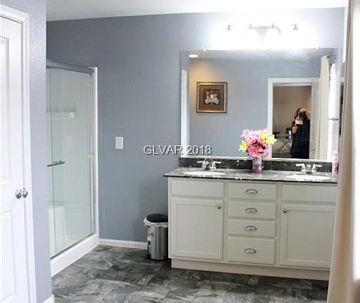 4th image of 337 Woodsfield Ct