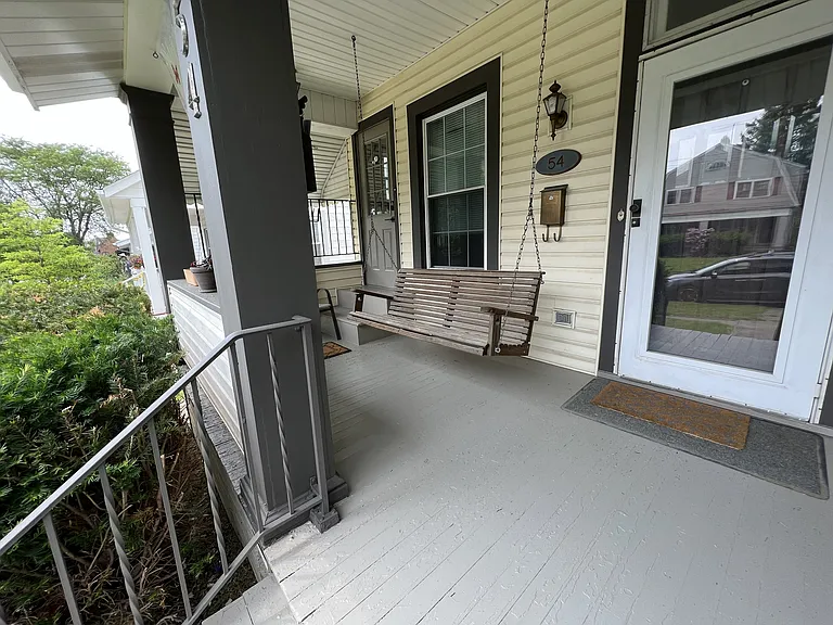 54 E Como Ave #1/2 — Photo 2