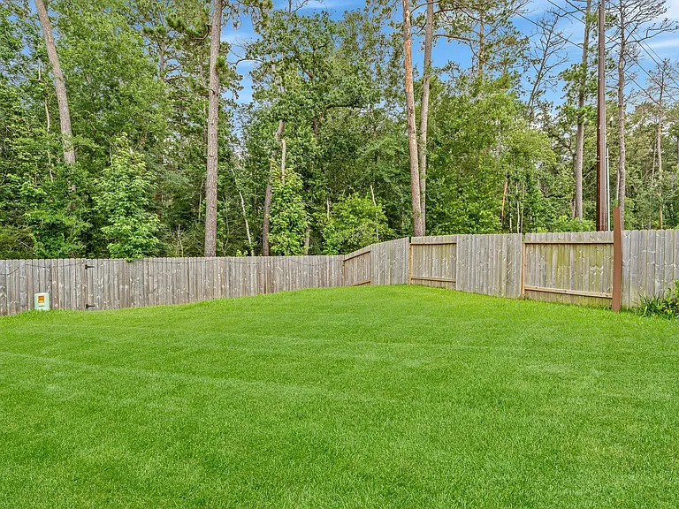 24122 Juniper Heights Dr — Photo 27