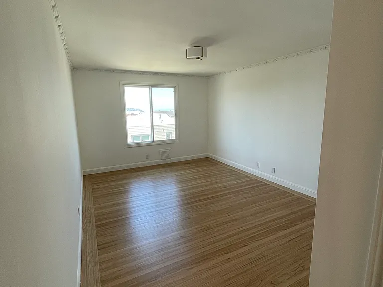 302 Euclid Ave — Photo 9