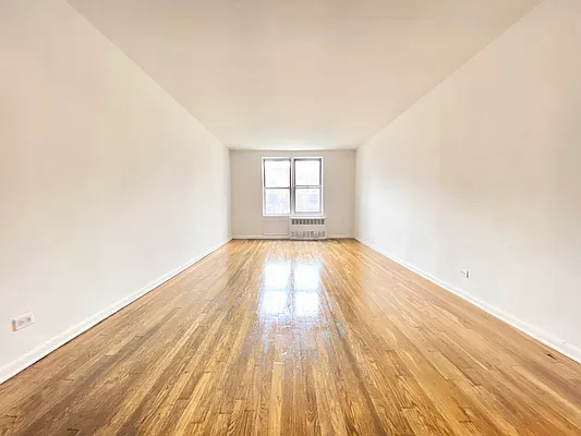 Rented by Queens Apartments Realty LLC | media 14