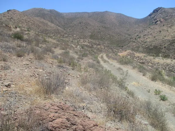 28 Hughes Canyon Rd, Acton, CA 93510