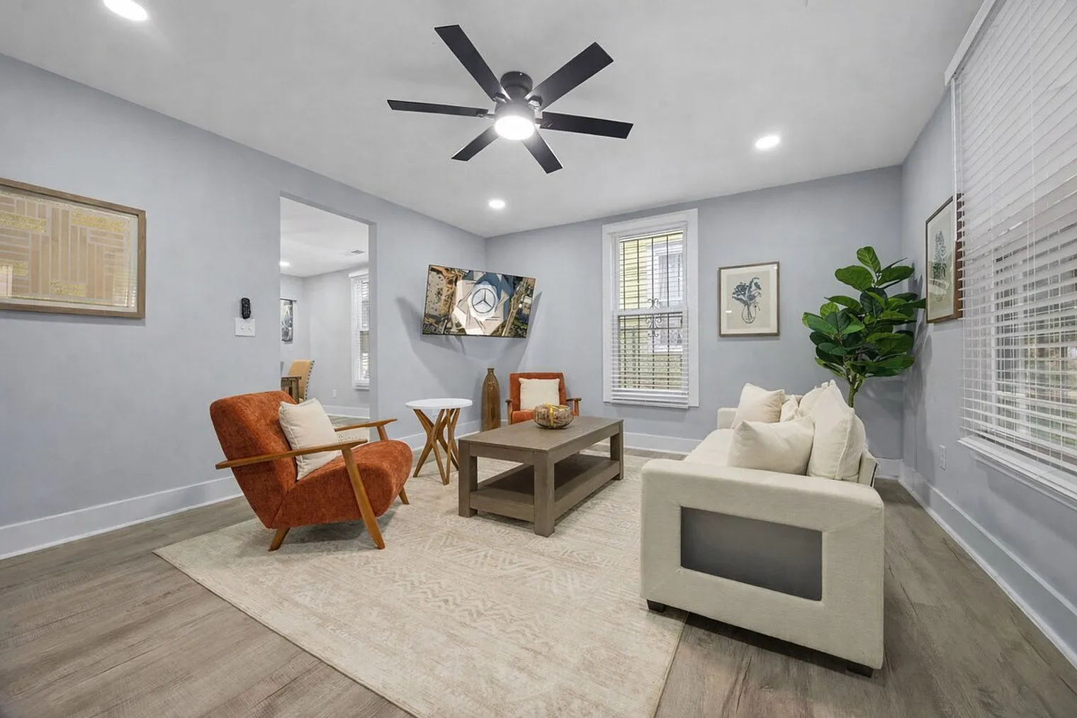 3 bed, 2.0 bath, $6,037 — Photo 3