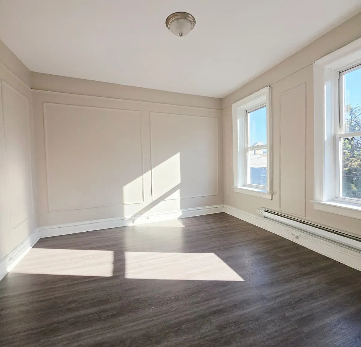3 bed, 1000 sqft, $2,000 — Photo 4
