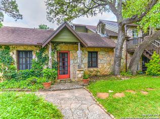 18102 Lake Shore Dr, Grey Forest, TX 78023
