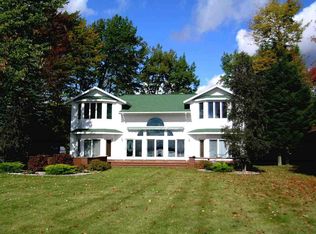 365 Old Trail Dr, Houghton Lake, MI 48629