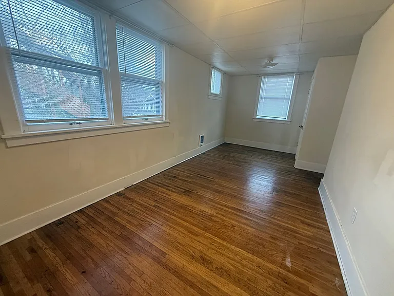 1819 W Pacific Ave — Photo 11