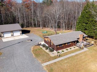 2147 Sparger Rd, Mount Airy, NC 27030