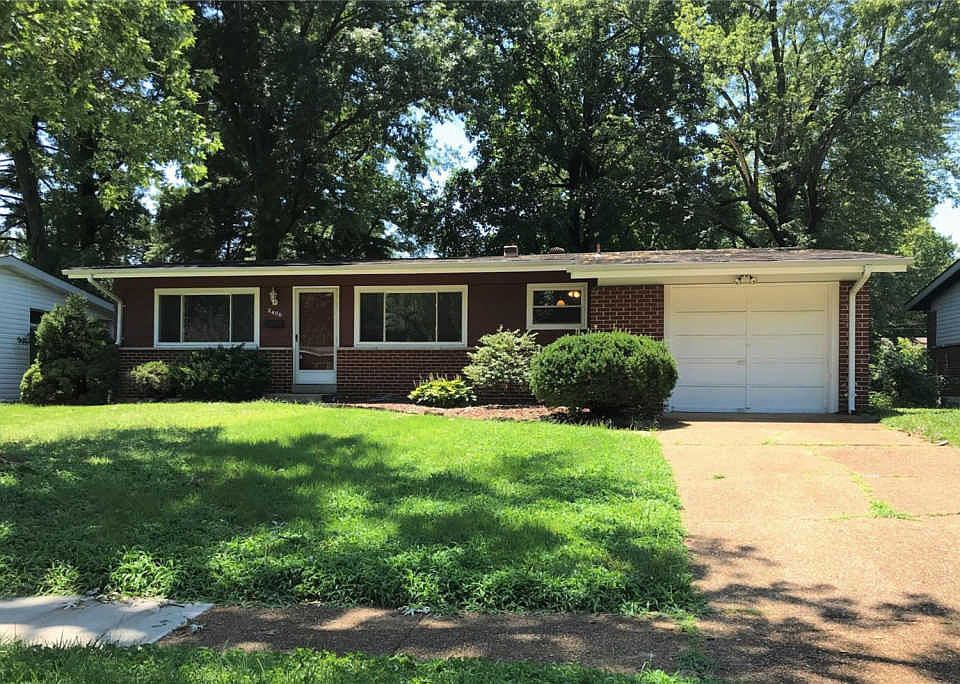 1st image of 2400 Palomino Ln