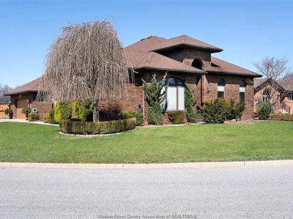172 Pointe West Dr, Amherstburg, ON N9V 3R6