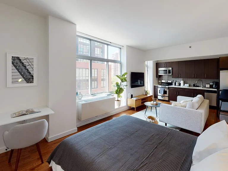 260 W 26th St #8T — Photo 1