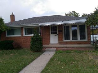 16995 Martin Rd, Roseville, MI 48066