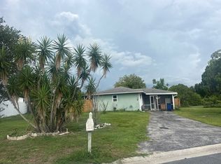 28 Burrstone Ave, Lehigh Acres, FL 33936