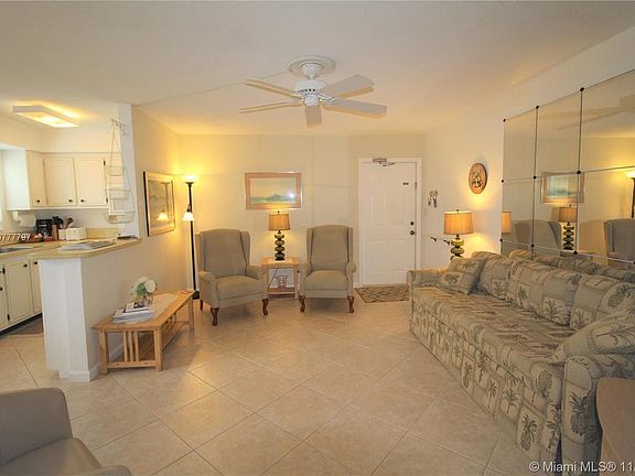 5th image of 555 Orton Ave APT 4