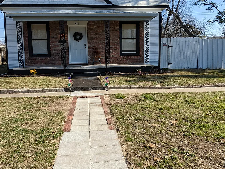 309 N Louisa Ave — Photo 4