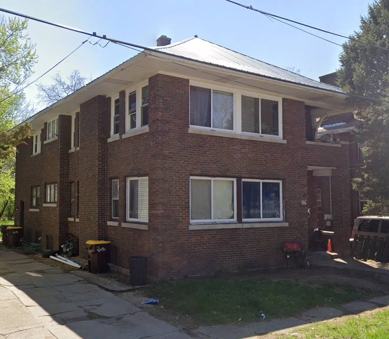 4 bed, 1250 sqft, $1,500 — Photo 1