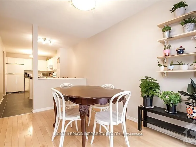 15 Peterson Pl — Photo 8