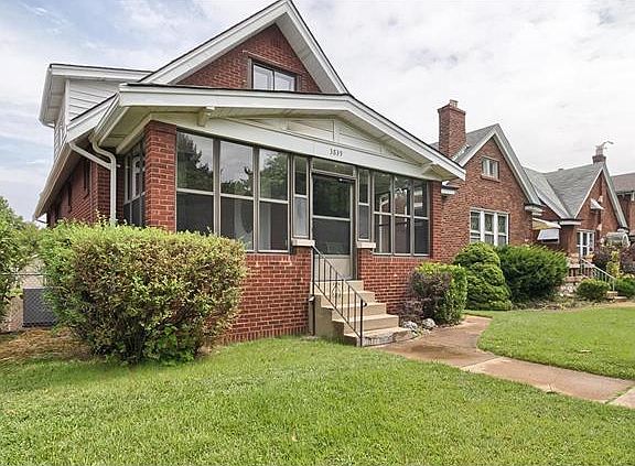 2nd image of 3839 Wilmington Ave